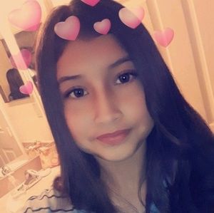 Meet your Posher, Anahi